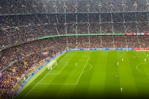 "¡Meeessi, Meeessi!" El Camp Nou pidió por el rosarino durante el clásico entre Barcelona y Real Madrid