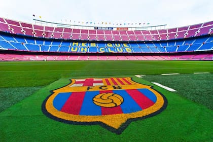 El Camp Nou es el estadio de fútbol más grande de Europa con una capacidad para 99.354 personas