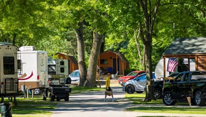 El campamento se llama Coloma/St. Joseph KOA Holiday y es de lujo