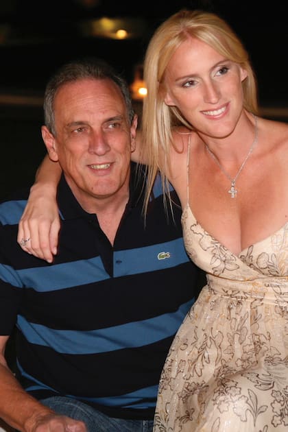 El campeón de TC 2000 en el 35°cumpleaños de Paula.