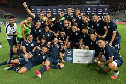 El campen debut con el pie derecho: Independiente Rivadavia elimin a Estudiantes de Caseros