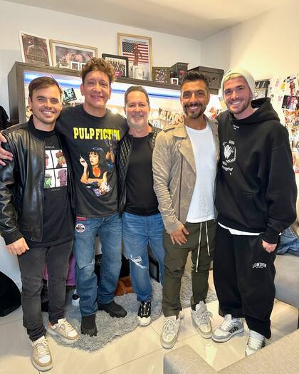 El campeón del mundo pasó por camarines (Foto: Instagram @nicovazquezok)