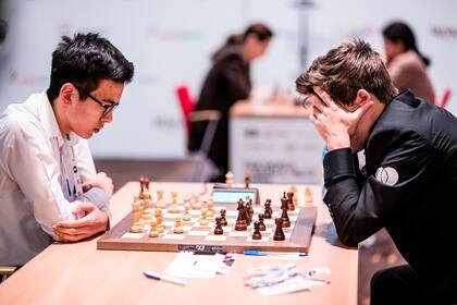 El campeón mundial de ajedrez acusó a Hans Niemann de hacer trampa
