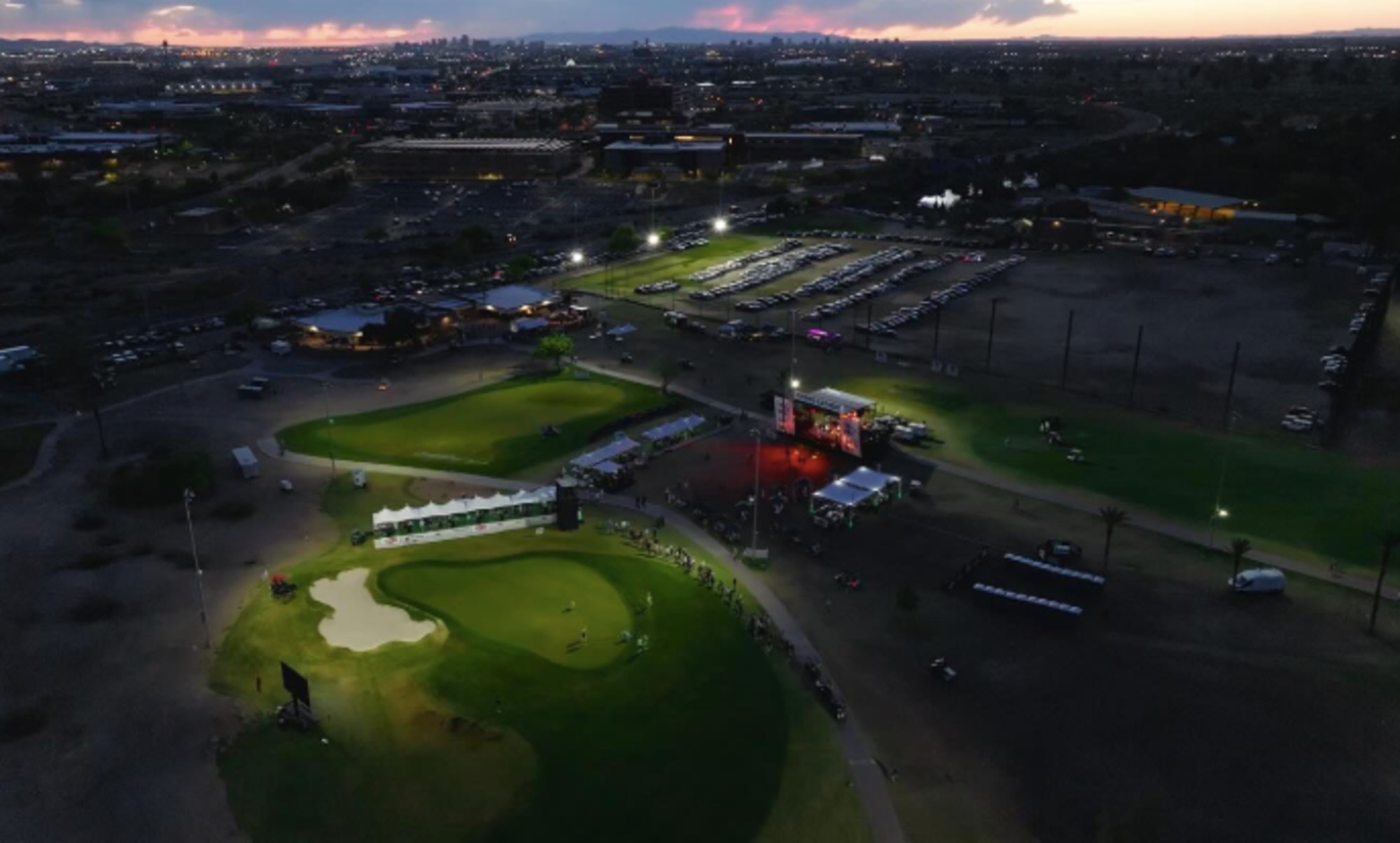 El campo de golf 'Grass Clippings Rolling Hills' en Tempe es de lo más significativo de la ciudad