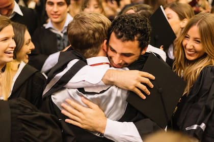 El campus de la Universidad Austral es un espacio no solo de estudio, sino de encuentro y bienestar.