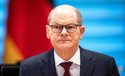 El canciller alemán Olaf Scholz es visto antes del inicio de la reunión del gabinete de seguridad en Berlín el 7 de marzo de 2022. 