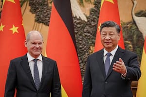 El viaje del canciller Scholz a China refuerza los temores sobre Alemania en Europa