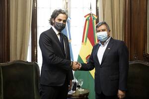 El canciller Santiago Cafiero con su par de Bolivia, Rogelio Mayta, en el encuentro que lo obligó a aislarse