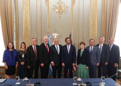 El canciller Santiago Cafiero recibió a senadores de EE.UU en el Palacio San Martín.