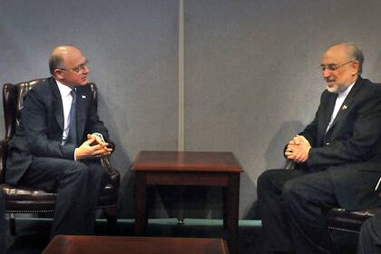 El canciller Timerman firmó el acuerdo con la República Islámica de Irán, pero no hubo avances en la causa.