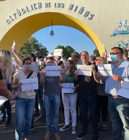El candidato a diputado Fabián Perechodnik en el abrazo a la República de los Niños