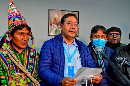 El candidato presidencial izquierdista de Bolivia, Luis Arce