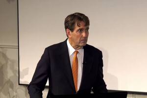 El candidato republicano para el Senado de Nueva Jersey, Curtis Bashaw, vivió un momento de desorientación durante el debate del domingo