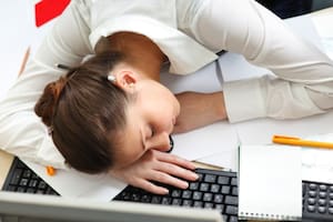 ¿Cansado o quemado? Las tres señales que indican si sos víctima de este síndrome y cómo revertirlo