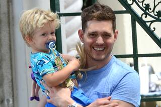 Michael Buble y un emotivo Carpool Karaoke en donde habló del cáncer de su hijo