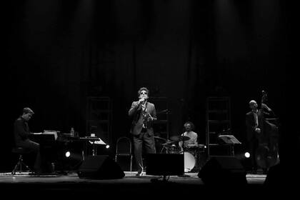 El cantante, con licencia para innovar