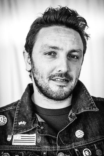 El cantante de NTVG asegura que el perfil político del nuevo disco de la banda fue surgiendo en el estudio, como reflejo de la actualidad