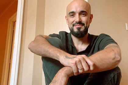 El cantante muestra sus tatuajes (Foto Instagram @abelpintos)