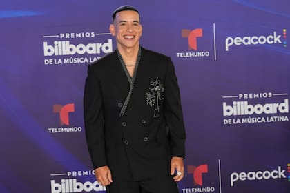 El cantante sostiene que existió una organización estructurada cuyo propósito era apropiarse ilícitamente de los derechos de autor de sus canciones