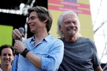 El cantante venezolano Carlos Baute junto a Richard Branson, el artífice del concierto de Cúcuta