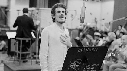 El cantautor Luis Alberto Spinetta fue fundamental en la carrera de Fito Páez y un amigo íntimo del artista
