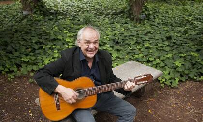 El cantautor Sergio Dantí