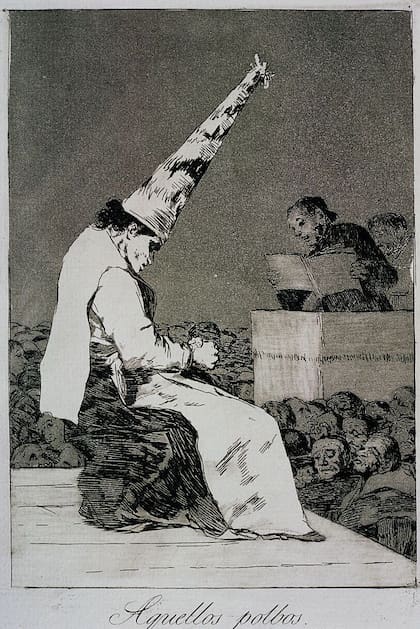 El capirote y el sambenito de los condenados a muerte, como en este grabado de Goya, se pintaban con imágenes de llamas (FOTO: GETTY)