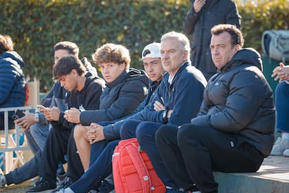 El capitán argentino de Copa Davis, Javier Frana, y el director de Desarrollo de la AAT, Franco Squillari, durante el Sudamericano Sub 14 en Rosario
