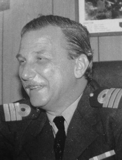El capitán de navío Julio Pérez