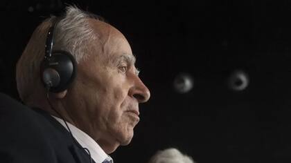 El capitán del buque, el griego Apostolos Mangouras, fue condenado a nueve meses de prisión por desobediencia grave