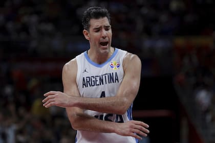 Scola en la final del Mundial China 2019; el capitán es el máximo anotador de todos los tiempos del seleccionado argentino.