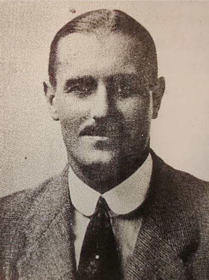 El capitán del Royal Flying Corps británico Norman George McNaughton victima N° 55 del Barón Rojo habia sido antes de la Primera Guerra Mundial, Mayordomo en las Estancias Collet Masson situadas en la Pcia de Entre Ríos, Rep. Argentina. (Gentileza Norman Franks, Giblin, McCrery).