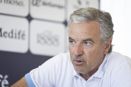 El capitán Javier Frana expresó su posición el viernes pasado en el Tenis Club Argentino de Palermo