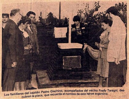 El Capitán Pedro Giachino, el oficial de la Armada que murió en el desembarco en Malvinas en 1982
