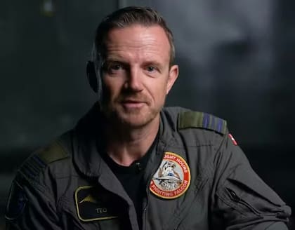 El capitán Troels Vang en una imagen del documental ”Los pilotos de combate daneses“