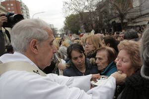 Poli pidió "legislar por el bien común" en la previa de la votación decisiva