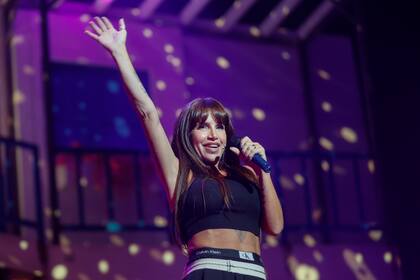 El carisma de Flor Peña al servicio de un musical atravesado por las canciones de ABBA