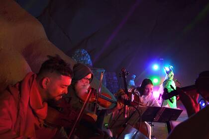 El Carnaval de las Luces se realiza en pleno corazón de Los Colorados, en Purmamarca