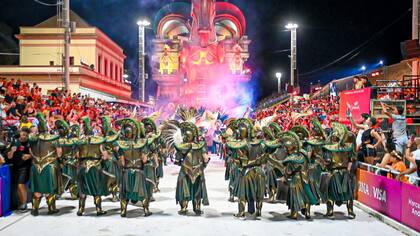 El Carnval se festeja en todo el país, pero el de Gualeguaychú, en Entre Ríos, es de los más populares