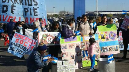 El Carrefour de Avellaneda, uno de los lugares donde se reclamaba este medioda