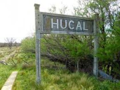 El cartel de las estación HUCAL