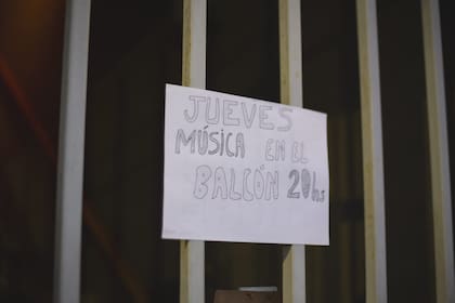 El cartel donde anunciaron el primer evento