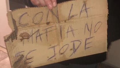 El cartel que dejaron junto al cadáver de Maldonado