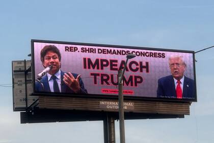 El cartel que publicó el demócrata de Michigan