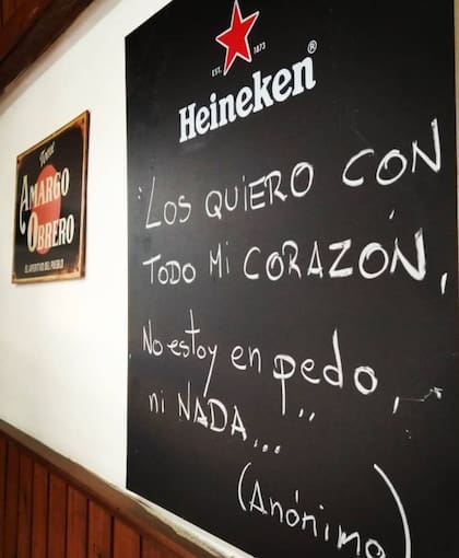 El cartel que todos fotografían en Las 40.