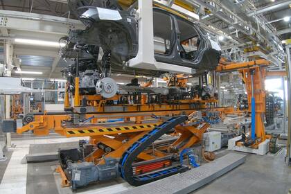 El "casamiento", como llaman en VW al proceso en el que se unen la carrocería con el grupo motopropulsor