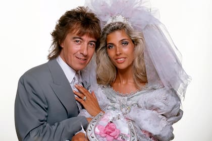 El casamiento de Bill Wyman (52) y Mandy Smith (19)