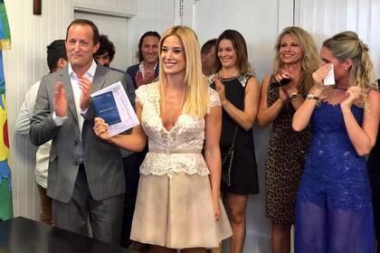 El casamiento por civil de Insaurralde y Cirio