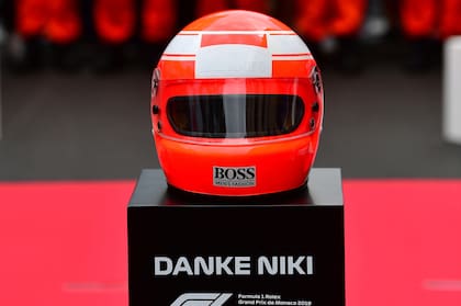 El casco de Lauda y las "gracias" para el campeón