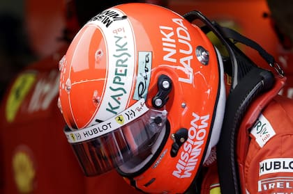 El casco de Vettel, con el nombre del austríaco
